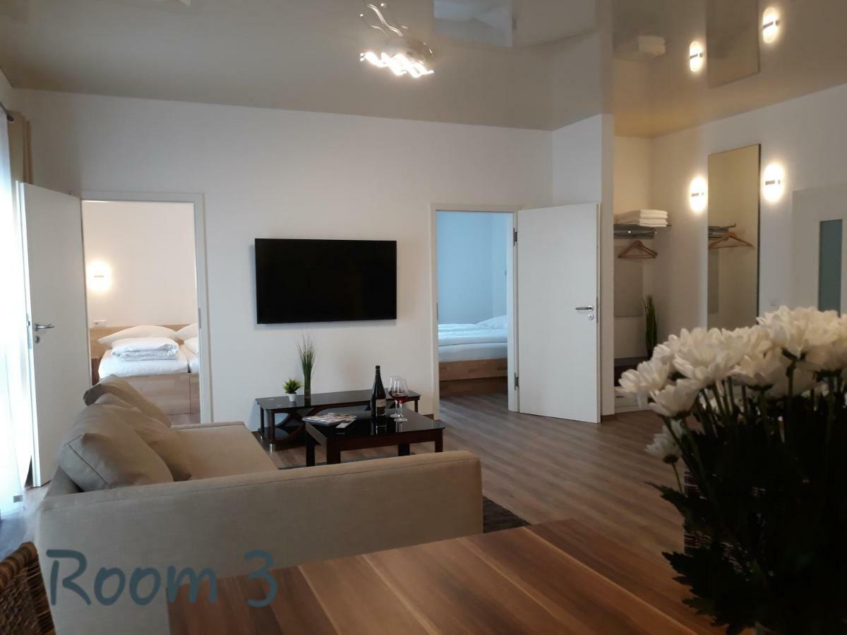 Modernes Apartment Metzingen Миттелштадт Экстерьер фото
