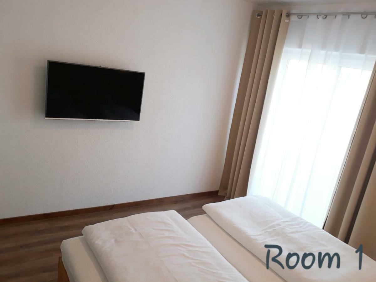 Modernes Apartment Metzingen Миттелштадт Экстерьер фото